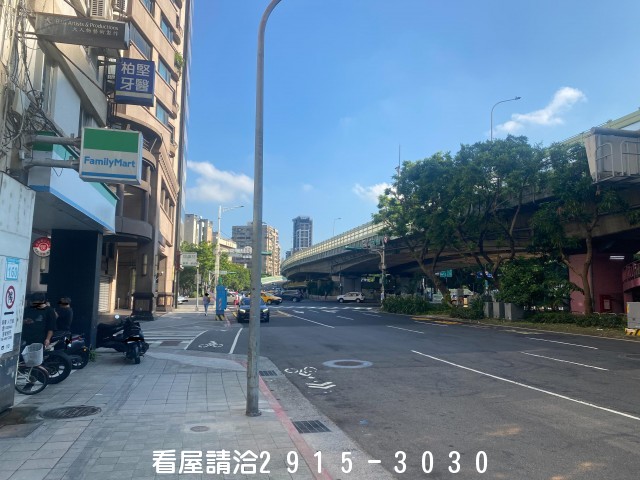 302全家邊間收租店面-新店文山買屋賣屋網 302全家邊間收租店面